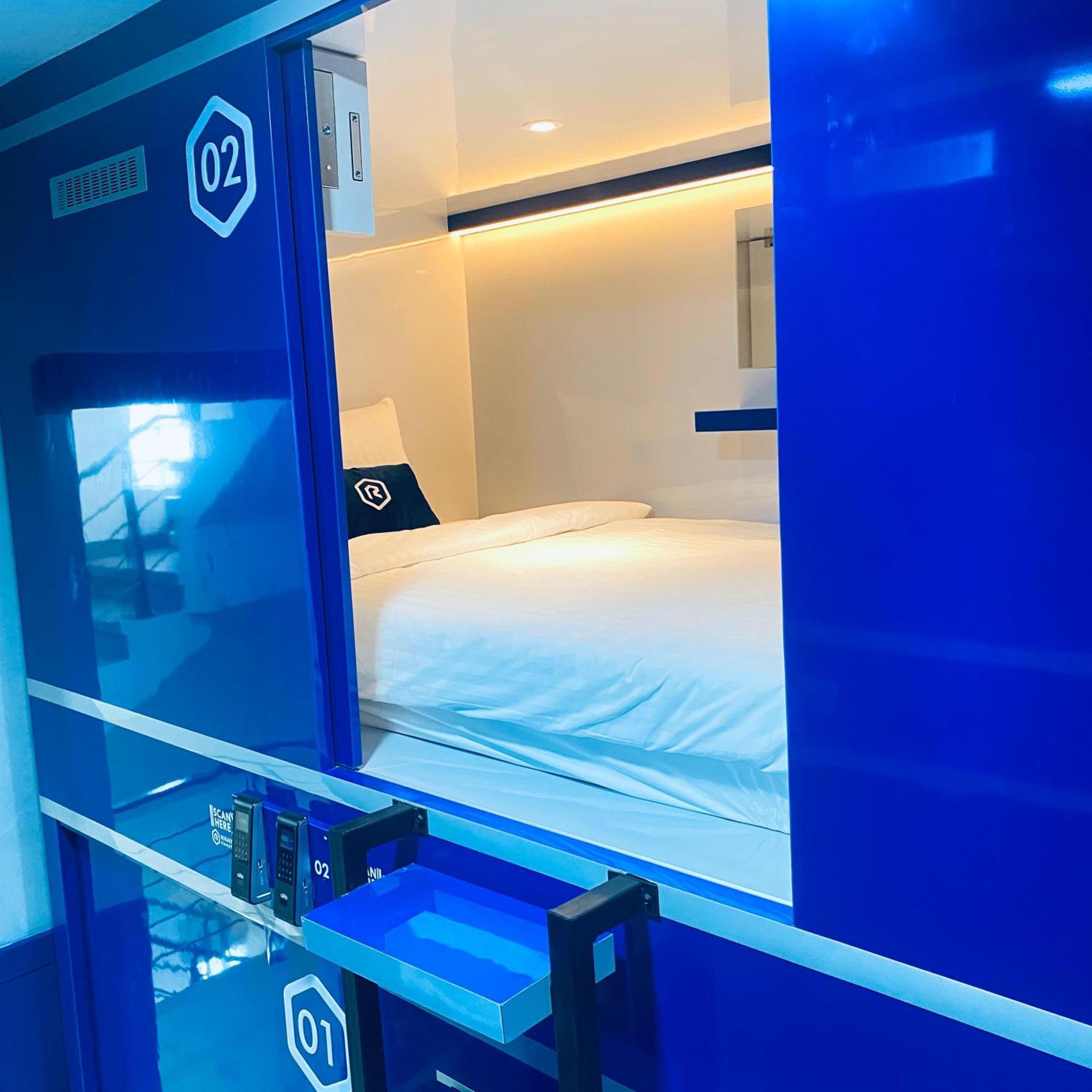 Rosalyne Sleepbox Malioboro 3 Hotell Yogyakarta Eksteriør bilde